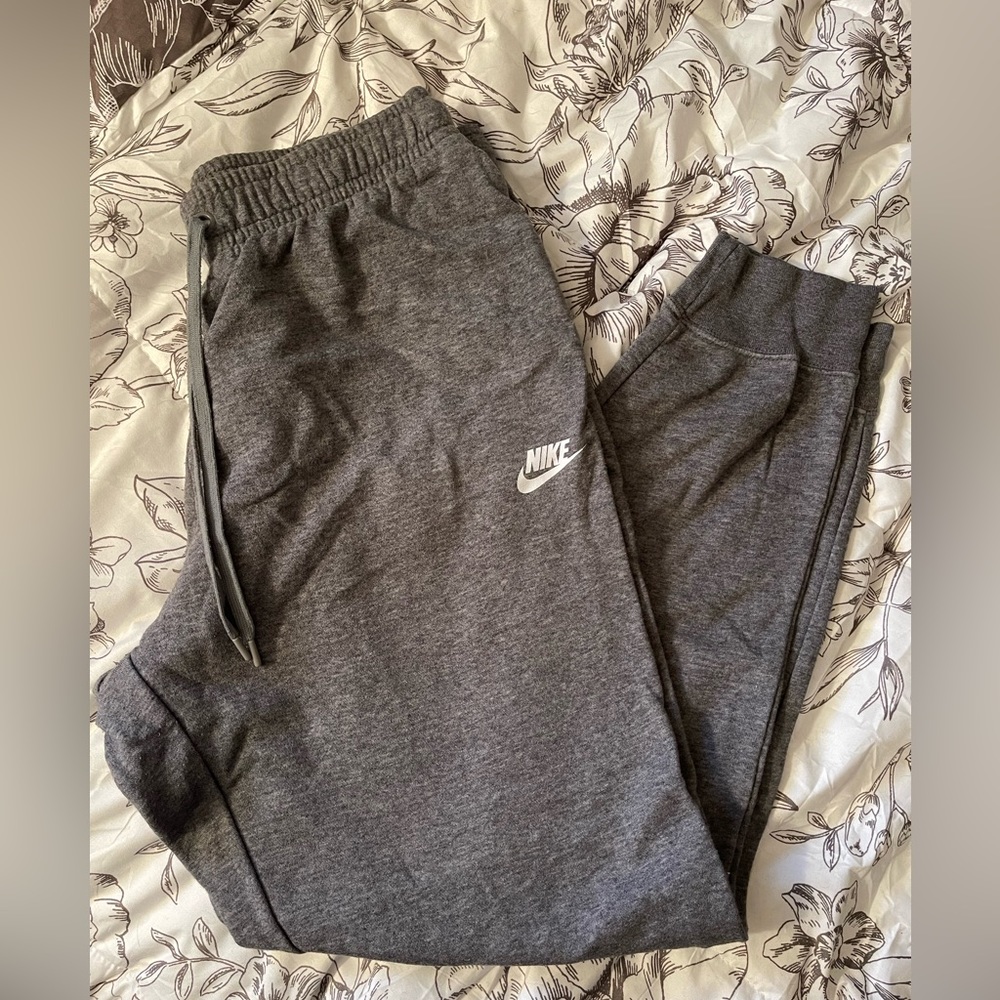 Women’s nike sweatpants